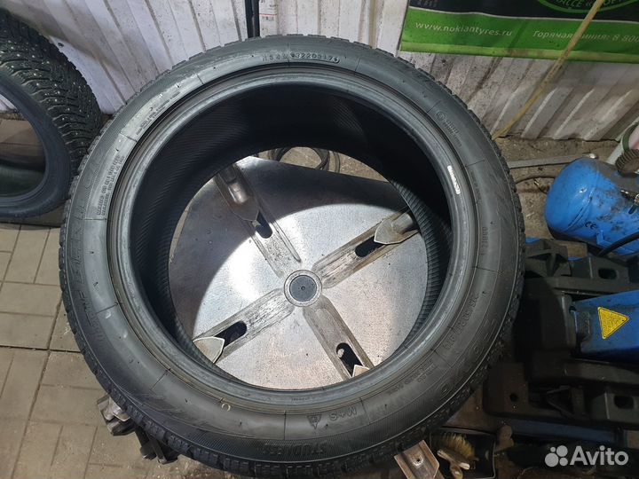 Toyo Observe Garit GIZ 215/50 R17 91Q