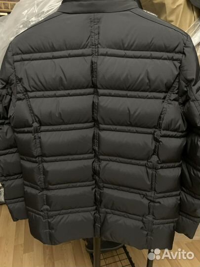 Зимние куртки и пуховики