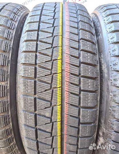 Bridgestone Blizzak Revo GZ 215/60 R17 96Q