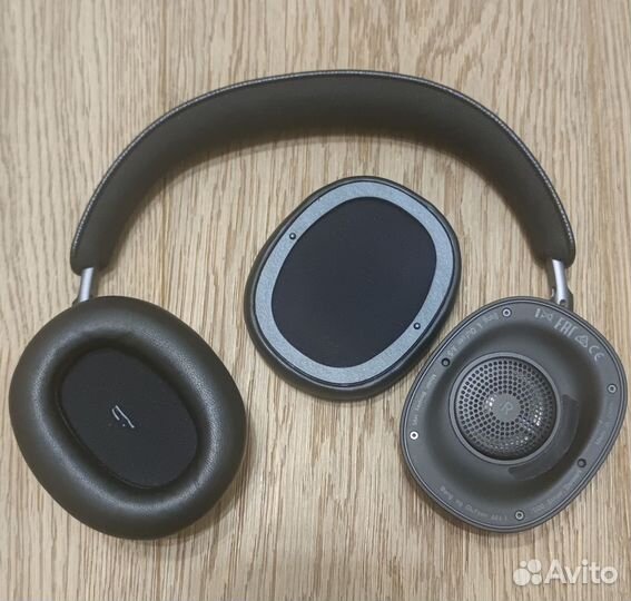 Беспроводные наушники Bang & Olufsen Beoplay H95