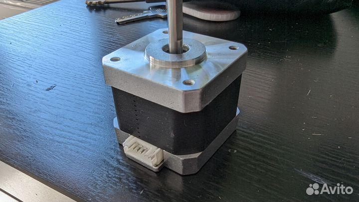 Шаговый мотор Nema 17