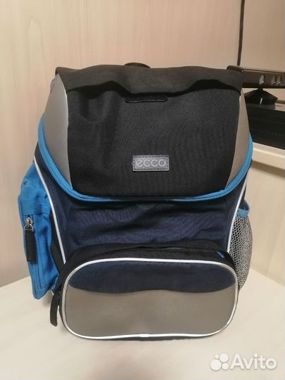 Портфель рюкзак школьный