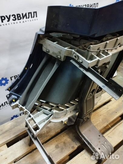 Подножка кабины правая Volvo FH4 82141521