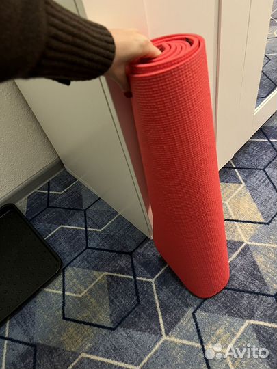 Коврик для йоги и фитнеса