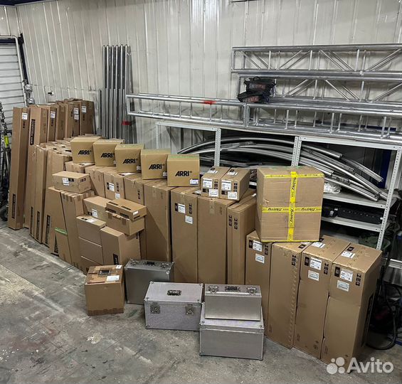 Стойка световая Avenger 3043CS