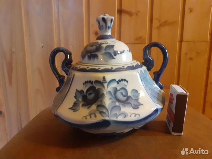 Гжель посуда интерьерная