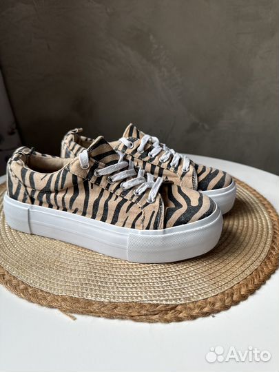 Продам стильные кеды на платформе h&m