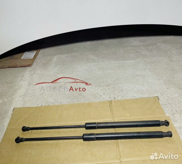 Амортизаторы багажника Audi A4 B7(универсал)