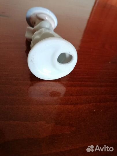 Статуэтка фарфоровая 