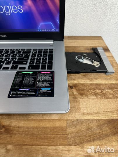 Огромный 17.3 игровой i3-6006 8Gb DDR4 SSD+1000 R7