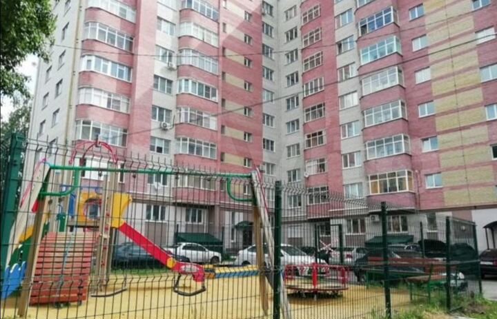 2-к. квартира, 72 м², 1/10 эт.