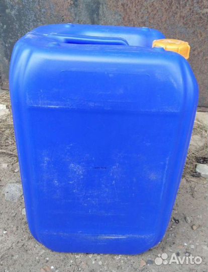 Канистры пластиковые 10,20,30л