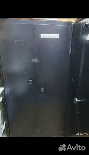 Сейфы металлические