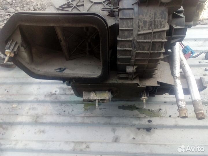 Корпус отопителя Ситроен С5