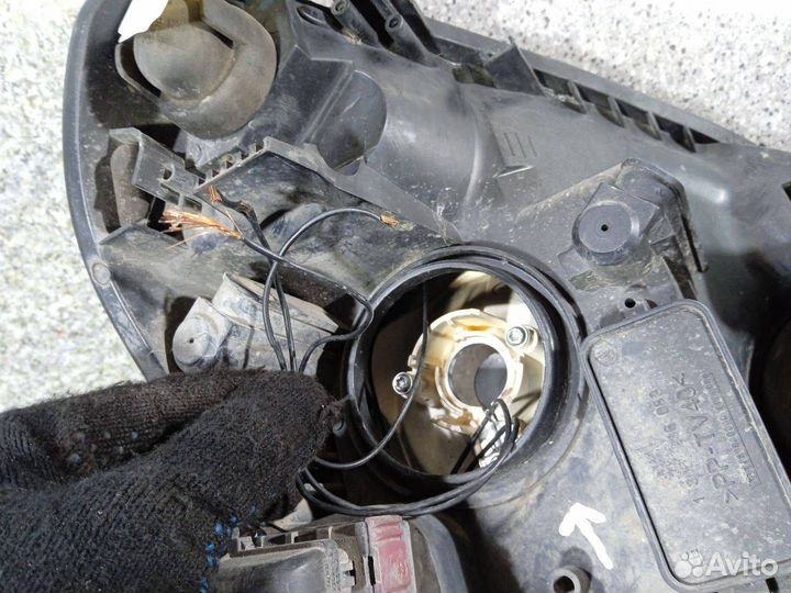 Фара левая Opel Zafira B