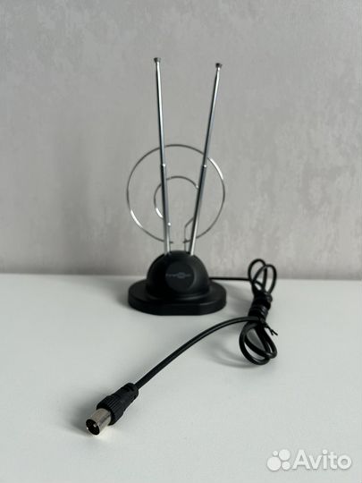 Антенна комнатная