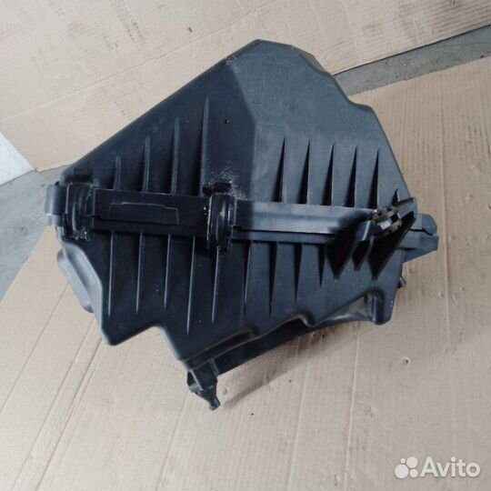 Корпус воздушного фильтра Nissan Teana L33