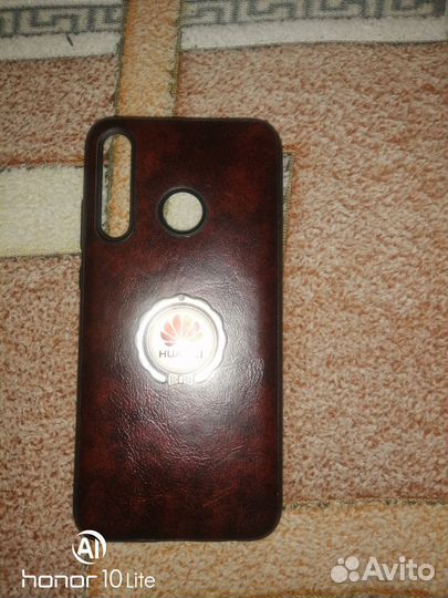 Чехлы на телефон