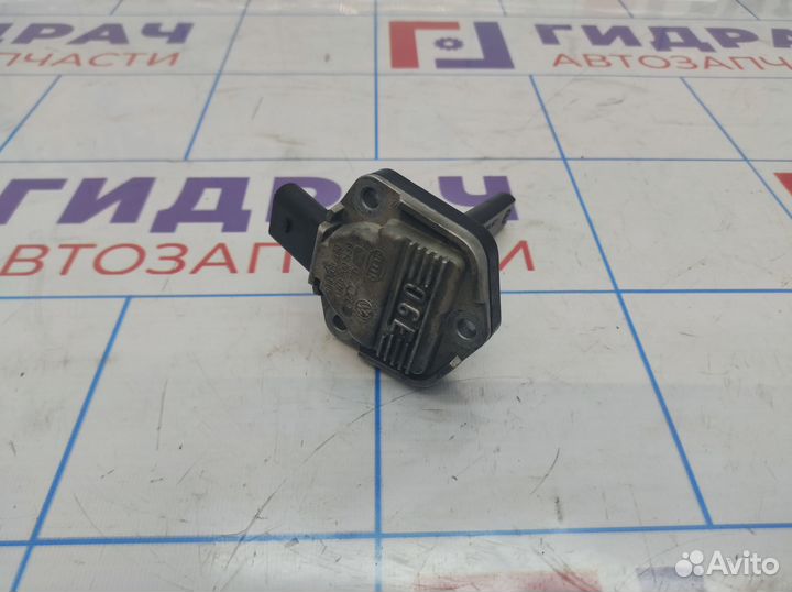 Датчик уровня масла Audi A6 (С6) 06E907660