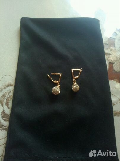 Золотые серьги