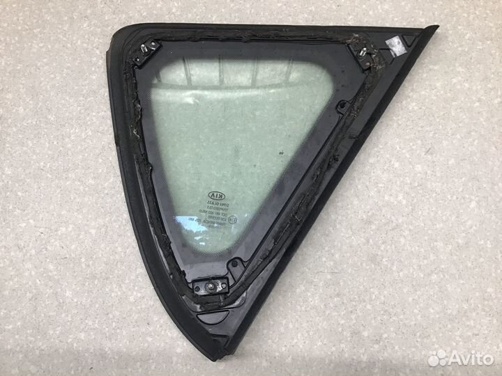 Стекло кузовное глухое левое Kia Ceed 2007- 2012