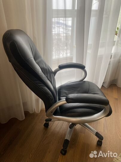 Компьютерное офисное кресло