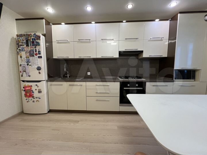 2-к. квартира, 62 м², 4/9 эт.