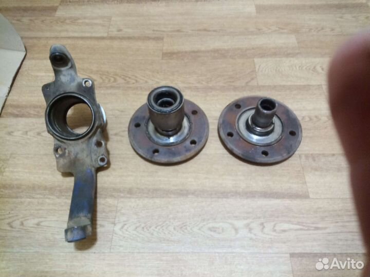 Поворотный кулак правый на chevrolet niva