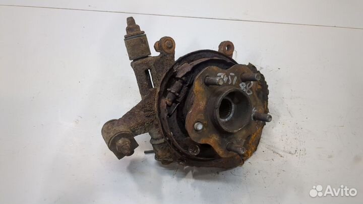 Ступица (кулак, цапфа) правая задняя Nissan X-Trail (T30), 2006