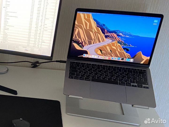 Подставка для ноутбука/ макбука алюминевая