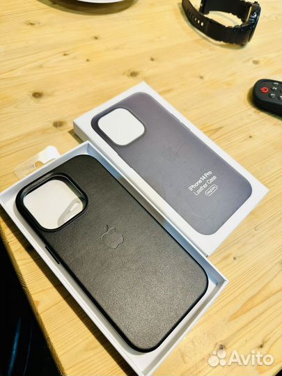 Новый чехол кожаный на iPhonе 14 про с MagSafe