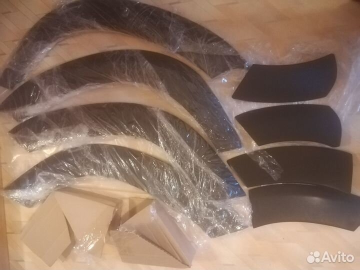 Накладка широкая на арку колес 8шт. Duster 10-14