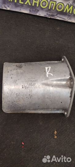 Тепловой экран привода Audi 100 C4