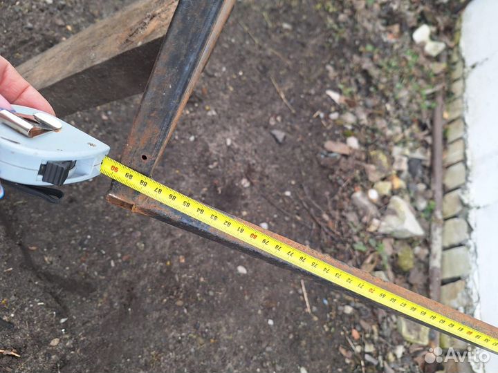 Козырёк над дверью