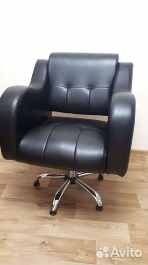 Парикмахерское кресло