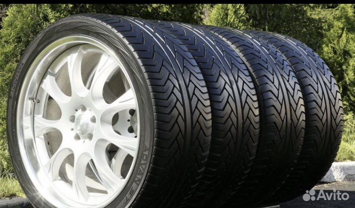 Yokohama Advan ST V802 305/35 R23
