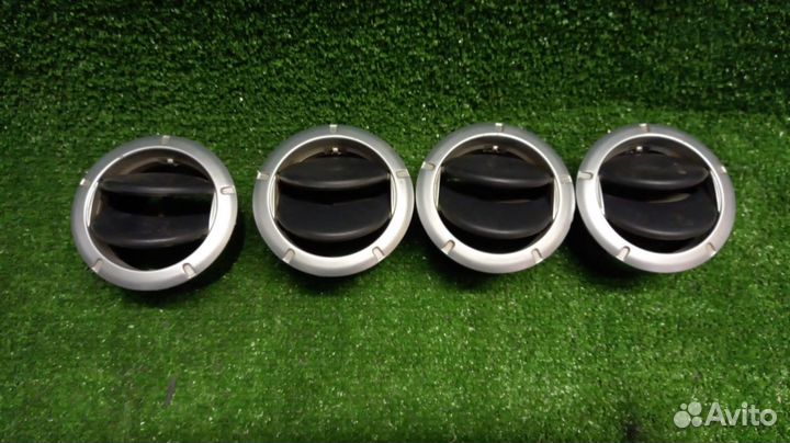 Дефлектор вентиляции салона Renault Logan,Largus