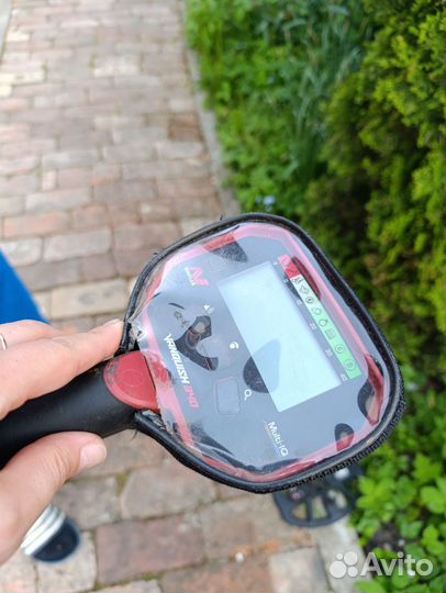 Металлоискатель minelab vanquish 340