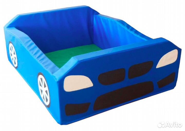 Бассейн для детей в виде машинки