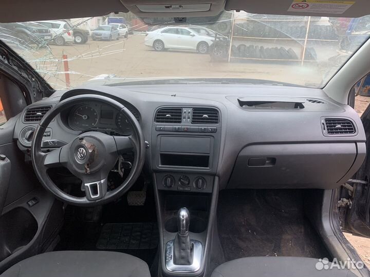 Торпедо volkswagen polo 5