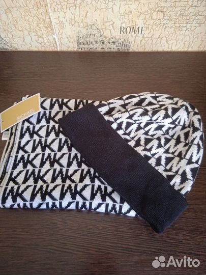 Комплект шапка и шарф женские