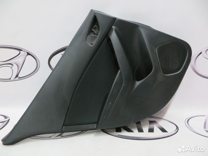 Обшивка двери задняя левая Mazda 3 BM