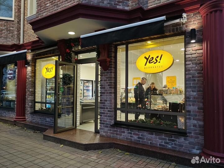 Продавец в продуктовый магазин