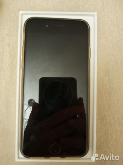iPhone SE, 64 ГБ
