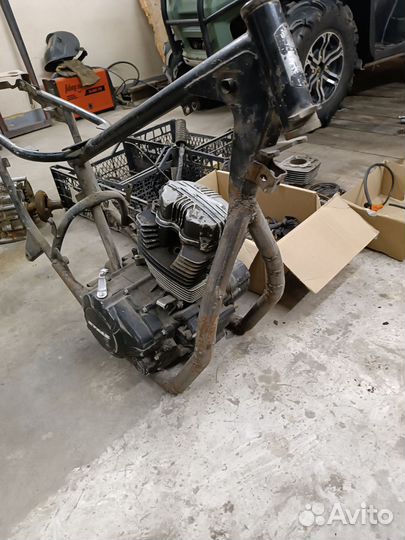 Рама + двигатель+ запчасти