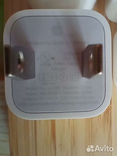 Зарядка на iPhone оригинал