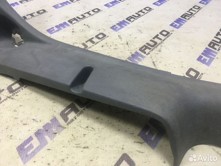 Накладка порога задняя левая Рено Меган 1 седан