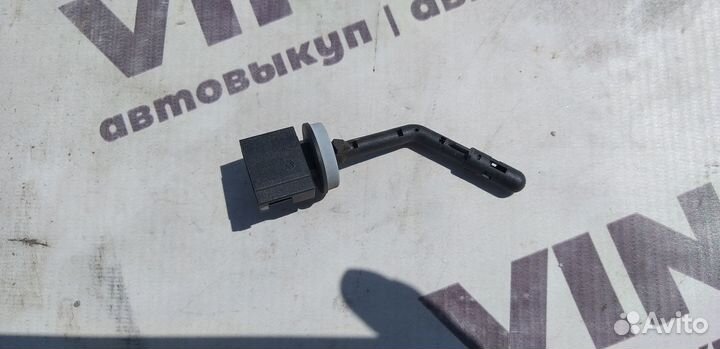 Датчик температурный Volkswagen Golf 5