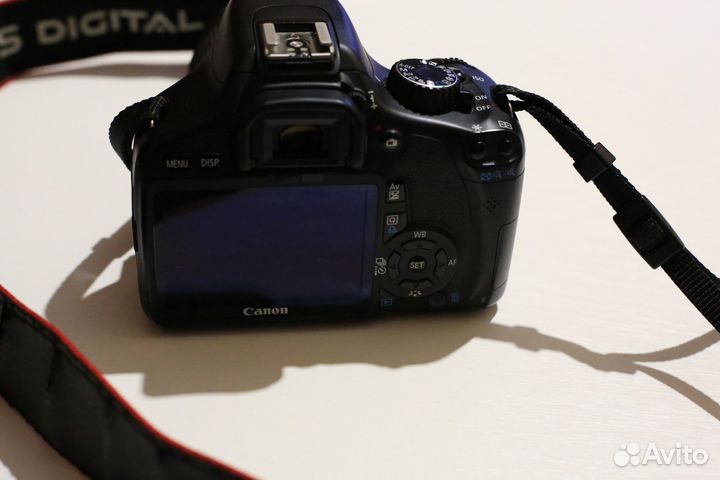 Canon eos 550d +Kit EF-S 18-55mm +аксессуары