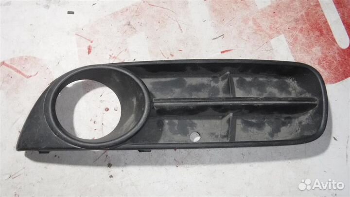 Решетка в бампер левая Skoda Fabia II (5J) 2007-2